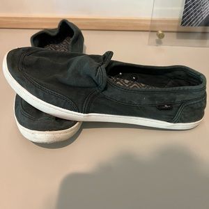 Sanuk black slip on shoes